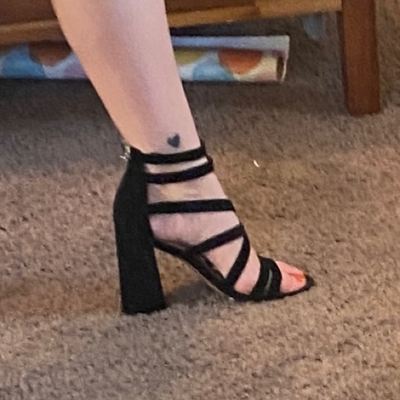 Black suede Sam Edelman heels - Picture 8 of 8